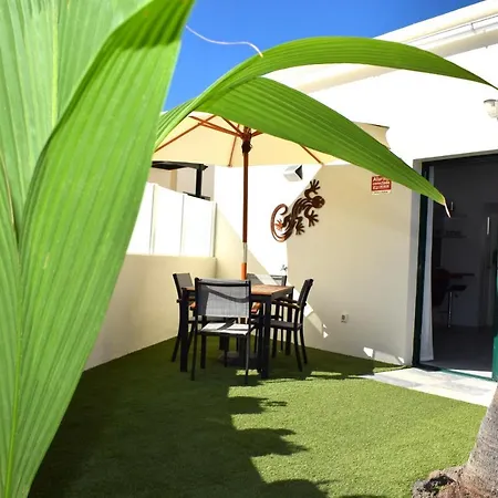 La Palmera - 2 Bedroom - Playa Roca Sea Front Access - Pool View - Free Ac - Wifi