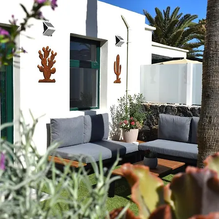 La Palmera - 2 Bedroom - Playa Roca Sea Front Access - Pool View - Free Ac - Wifi