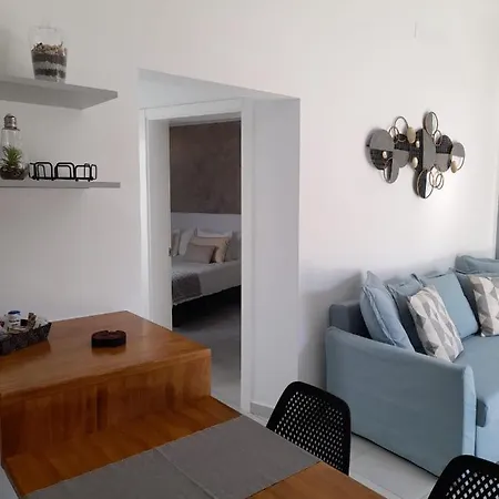 Apartment La Palmera: Beachfront With Pool View Costa Teguise
