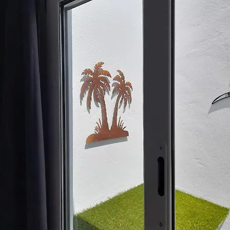La Palmera: Beachfront With Pool View *