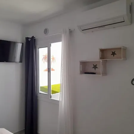 La Palmera - 2 Bedroom - Playa Roca Sea Front Access - Pool View - Free Ac - Wifi Costa Teguise